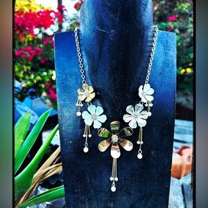 Vintage, Various flower statement necklace